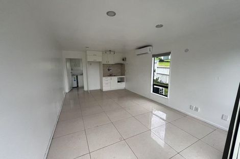 Photo of property in 22 Goodwood Drive, Goodwood Heights, Auckland, 2105