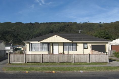 Photo of property in 1/276 Waddington Drive, Naenae, Lower Hutt, 5011