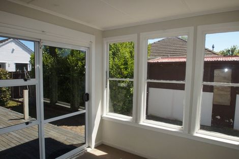Photo of property in 9 Wilmot Street, Northcote, Christchurch, 8052