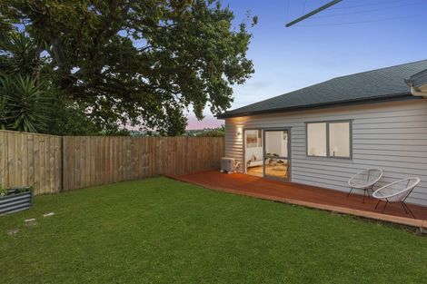 Photo of property in 19a Wylie Avenue, Sunnynook, Auckland, 0620