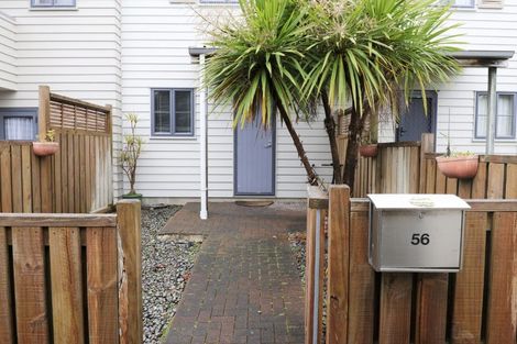 Photo of property in 24/8 Carolina Place, Albany, Auckland, 0632