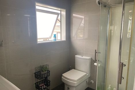 Photo of property in 18 Breenagh Place, Massey, Auckland, 0614