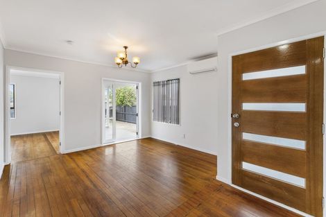 Photo of property in 169 Russell Road, Manurewa, Auckland, 2102