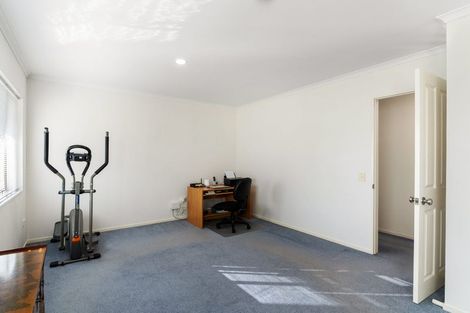 Photo of property in 1 Zara Court, Flat Bush, Auckland, 2016