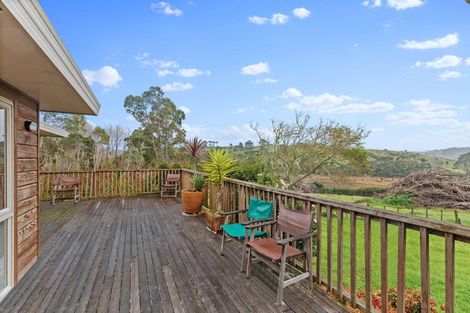 Photo of property in 1175 South Head Road, South Head, Helensville, 0874