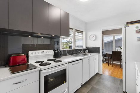 Photo of property in 26 Saffron Street, Birkdale, Auckland, 0626