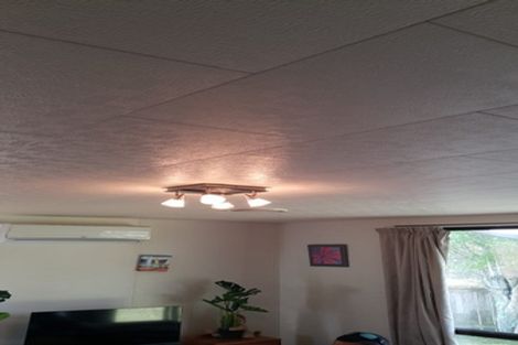 Photo of property in 1/15 Cyril Crescent, West Harbour, Auckland, 0618