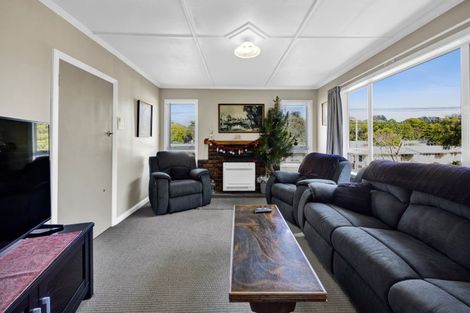 Photo of property in 27 Seaview Road, Marfell, New Plymouth, 4310