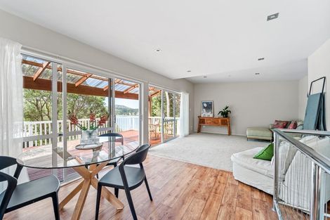 Photo of property in 21 Ocean View Road, Hatfields Beach, Orewa, 0931