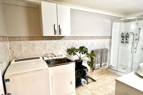 Photo of property in 24 George Deane Place, Greenhithe, Auckland, 0632