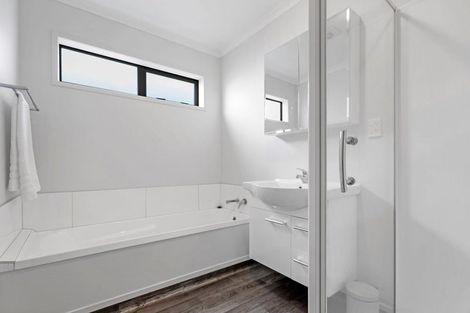 Photo of property in 3 Kuparu Street, Weymouth, Auckland, 2103