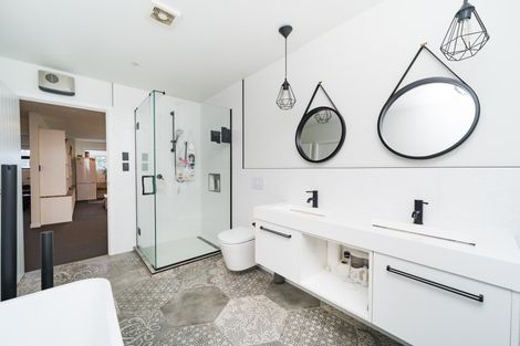 Photo of property in 22 Colombo Street, Hokowhitu, Palmerston North, 4410