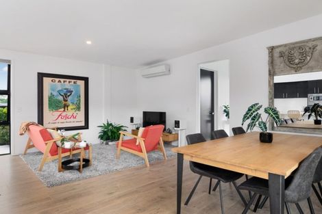 Photo of property in 16 Awanui Crescent, Matakana, 0985