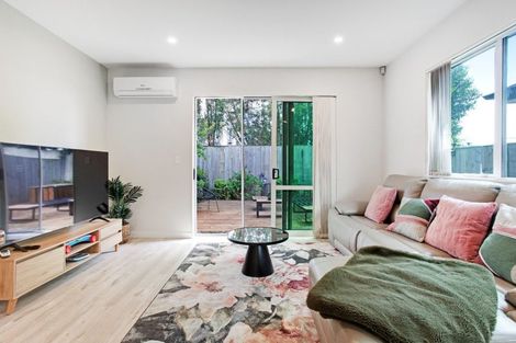 Photo of property in 20 Thomas Rielly Avenue, Hobsonville, Auckland, 0616