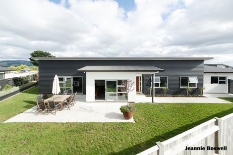 Photo of property in 7 Morocco Terrace, Kelvin Grove, Palmerston North, 4414