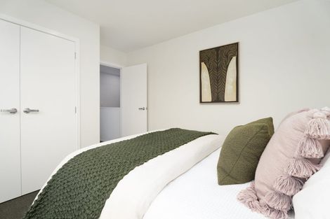 Photo of property in 1 Pine Hill Rise, Glenside, Wellington, 6037