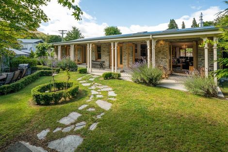 Photo of property in 15 Cardigan Street, Arrowtown, 9302