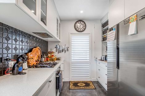 Photo of property in 37 Mosston Road, Castlecliff, Whanganui, 4501