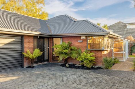 Photo of property in 2/57 Golf Links Road, Shirley, Christchurch, 8061