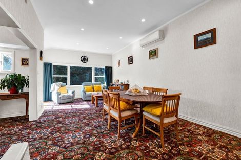 Photo of property in 19 George Street, Hawera, 4610