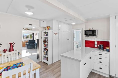 Photo of property in 23 Oxford Street, Waikari, 7420