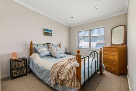 Photo of property in 26 Parkside Drive, Orewa, 0931