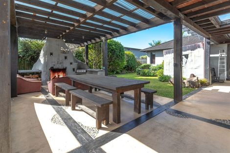 Photo of property in 13 Tudor Grove, Whitianga, 3510