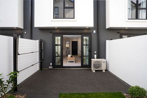 Photo of property in 2/106 Peterborough Street, Christchurch Central, Christchurch, 8013