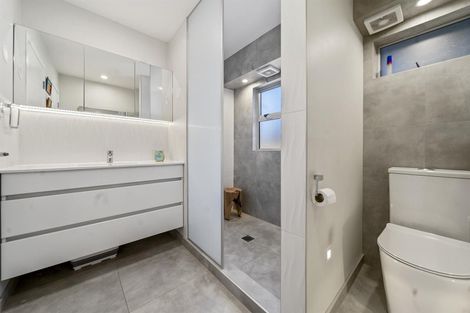 Photo of property in 40 Awaruku Road, Torbay, Auckland, 0630