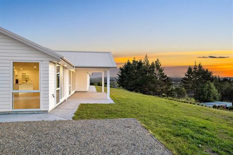 Photo of property in 409 Old North Road, Kumeu, 0892