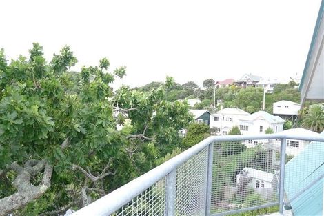 Photo of property in 36a Sutherland Crescent, Melrose, Wellington, 6023