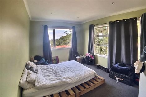 Photo of property in 11b Bank Street, Hillcrest, Auckland, 0627