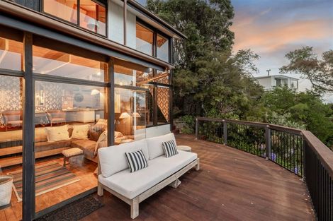 Photo of property in 14 Highbank Lane, Mount Pleasant, Christchurch, 8081