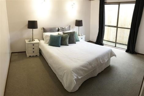 Photo of property in 4/4 Beach Road, Orewa, 0931