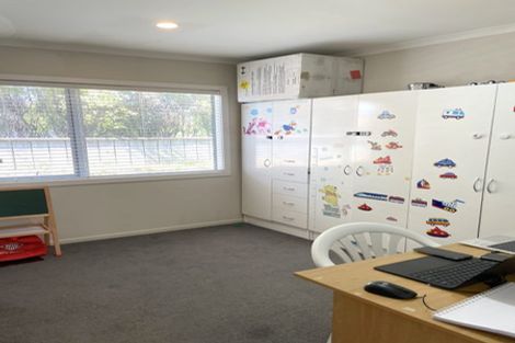 Photo of property in 40 Te Puia Drive, Aotea, Porirua, 5024