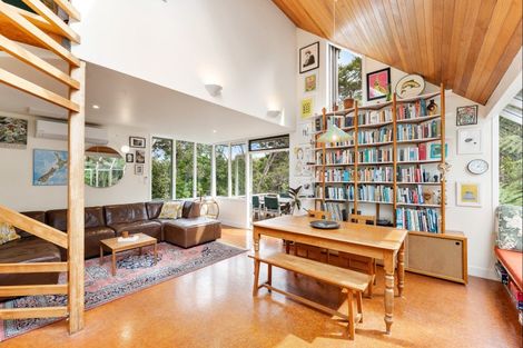 Photo of property in 38 Grand View Road, Leigh, 0985