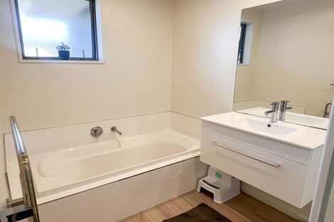 Photo of property in 10 Shale Court, Rolleston, 7614