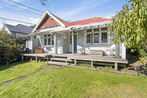 Photo of property in 1 Moir Street, Mount Victoria, Wellington, 6011