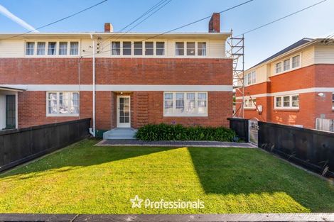 Photo of property in 215 Knights Road, Hutt Central, Lower Hutt, 5011