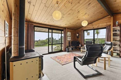 Photo of property in 52 Surrey Hill Road, Kaitake, New Plymouth, 4374