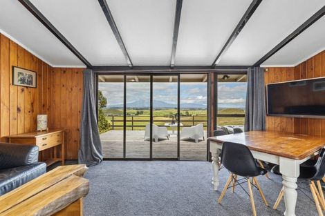 Photo of property in 821 Tariki Road, Ratapiko, Inglewood, 4390