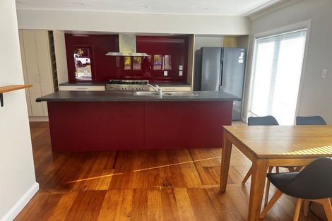 Photo of property in 5 Hattaway Avenue, Bucklands Beach, Auckland, 2012