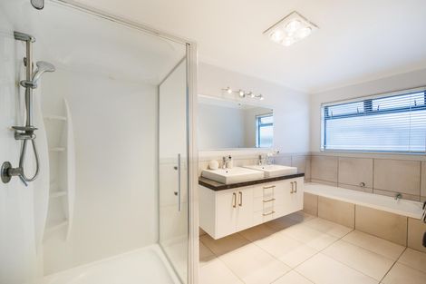 Photo of property in 22 Oak Crescent, Ashhurst, 4810