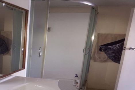 Photo of property in Churchill Flats, 213 The Terrace, Wellington Central, Wellington, 6011