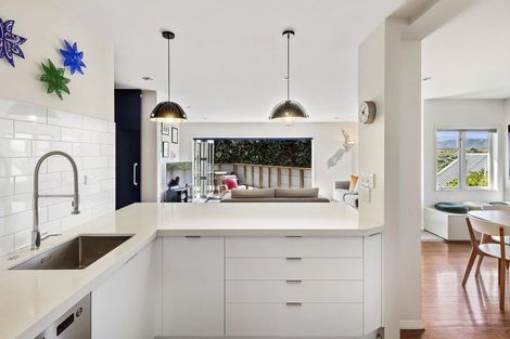 Photo of property in 4 Pinnacle Street, Seatoun, Wellington, 6022