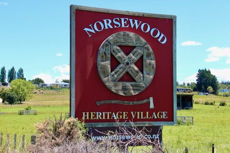 Photo of property in 90 Hovding Street, Norsewood, 4974