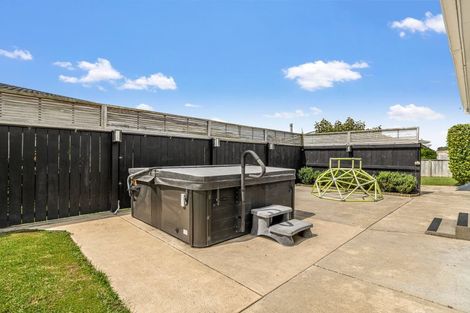 Photo of property in 21 Matipo Place, Edgecumbe, 3120