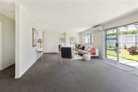 Photo of property in 14 Peel Lane, Aotea, Porirua, 5024