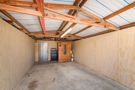 Photo of property in 2 Coromandel Court, Roslyn, Palmerston North, 4414