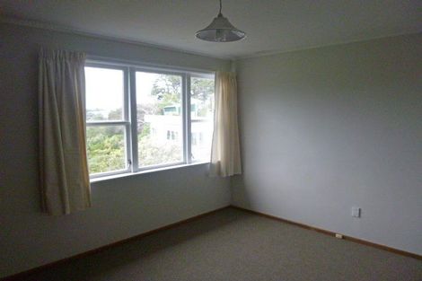 Photo of property in 2b Garden Road, Northland, Wellington, 6012